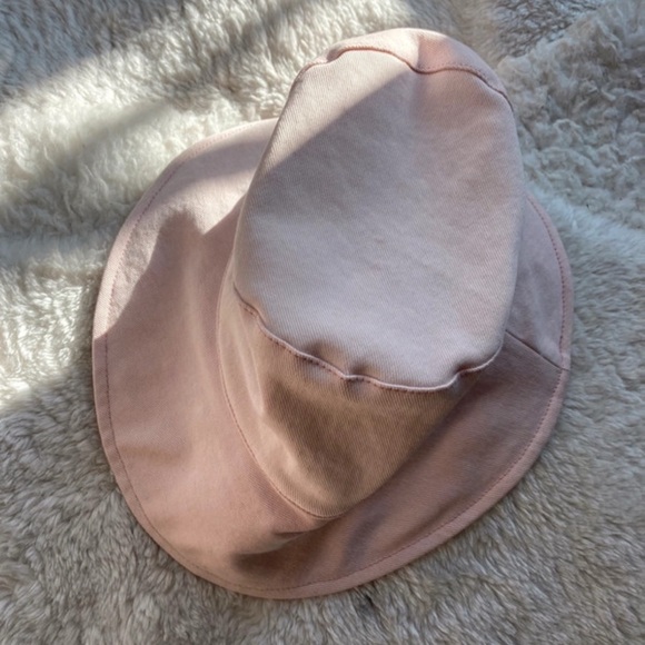 Pink bob hat Isabel Maran - Picture 3 of 5